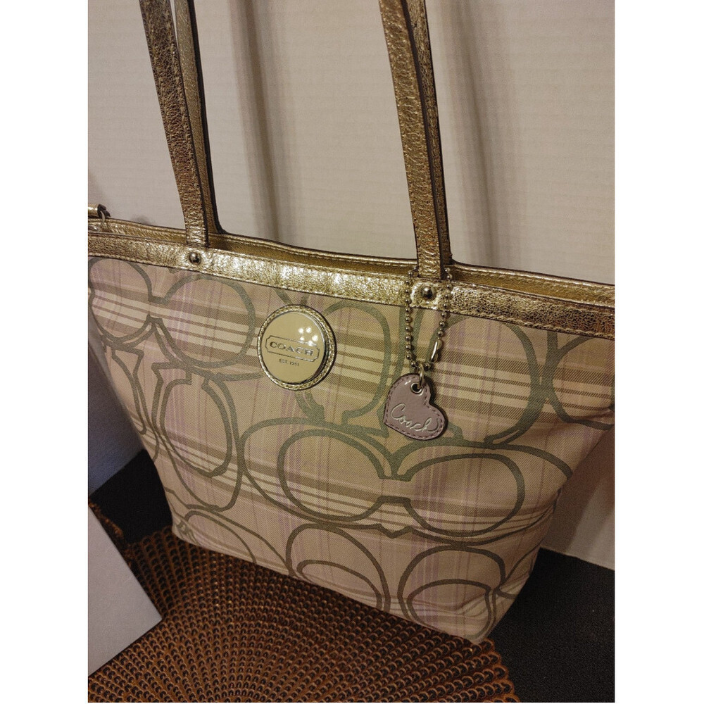 Coach Signature Plaid Cream Lavender Tote F17474 - Picture 2 of 9